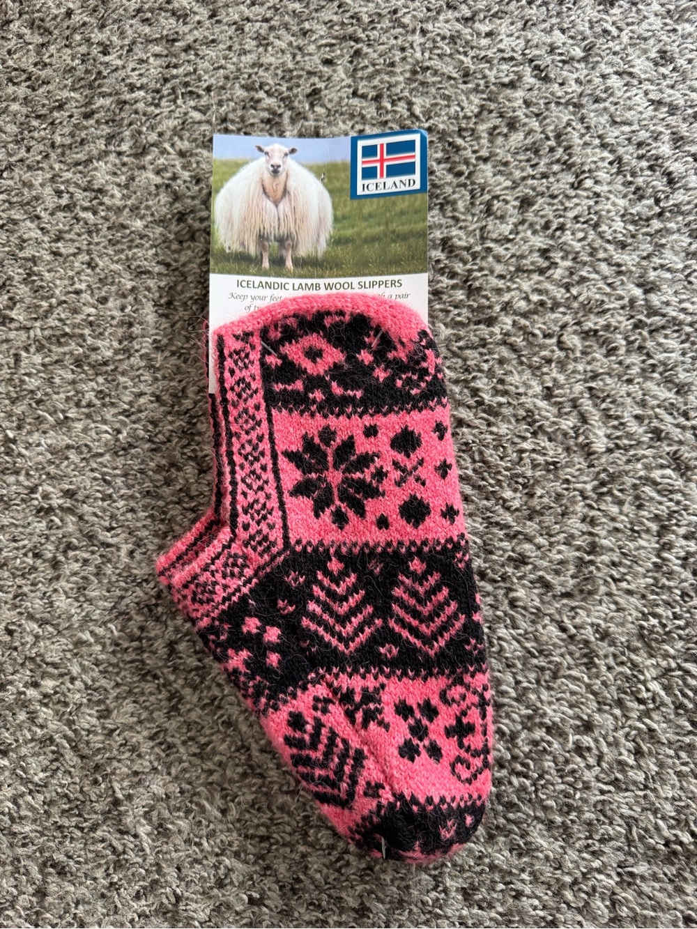 Icelandic Lamb Wool Slip-On Slippers in Pink and Black